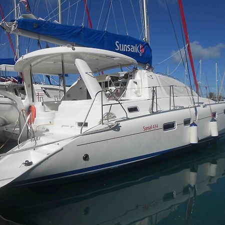 Hotel Tahiti Sail And Dive à Vaitape Extérieur photo