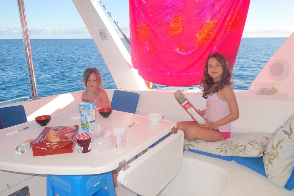 Hotel Tahiti Sail And Dive à Vaitape Extérieur photo